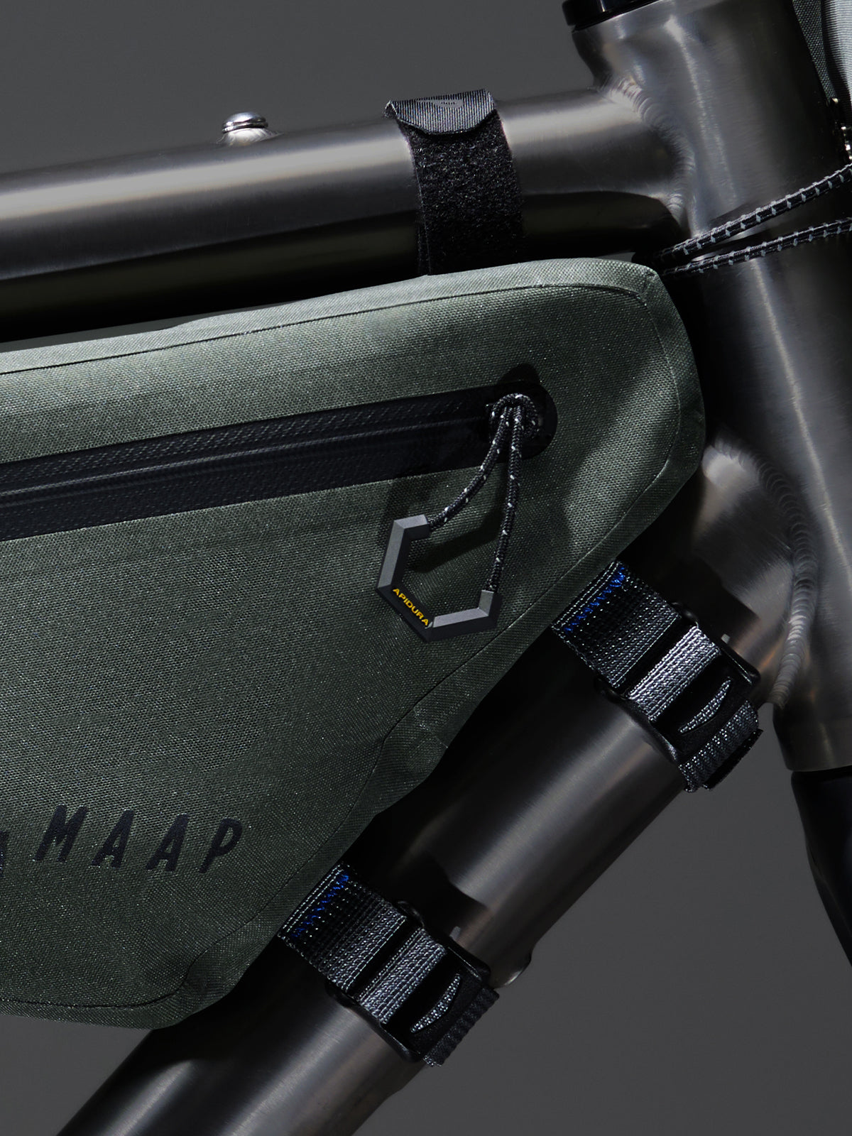 MAAP x Apidura Frame Pack 4 L